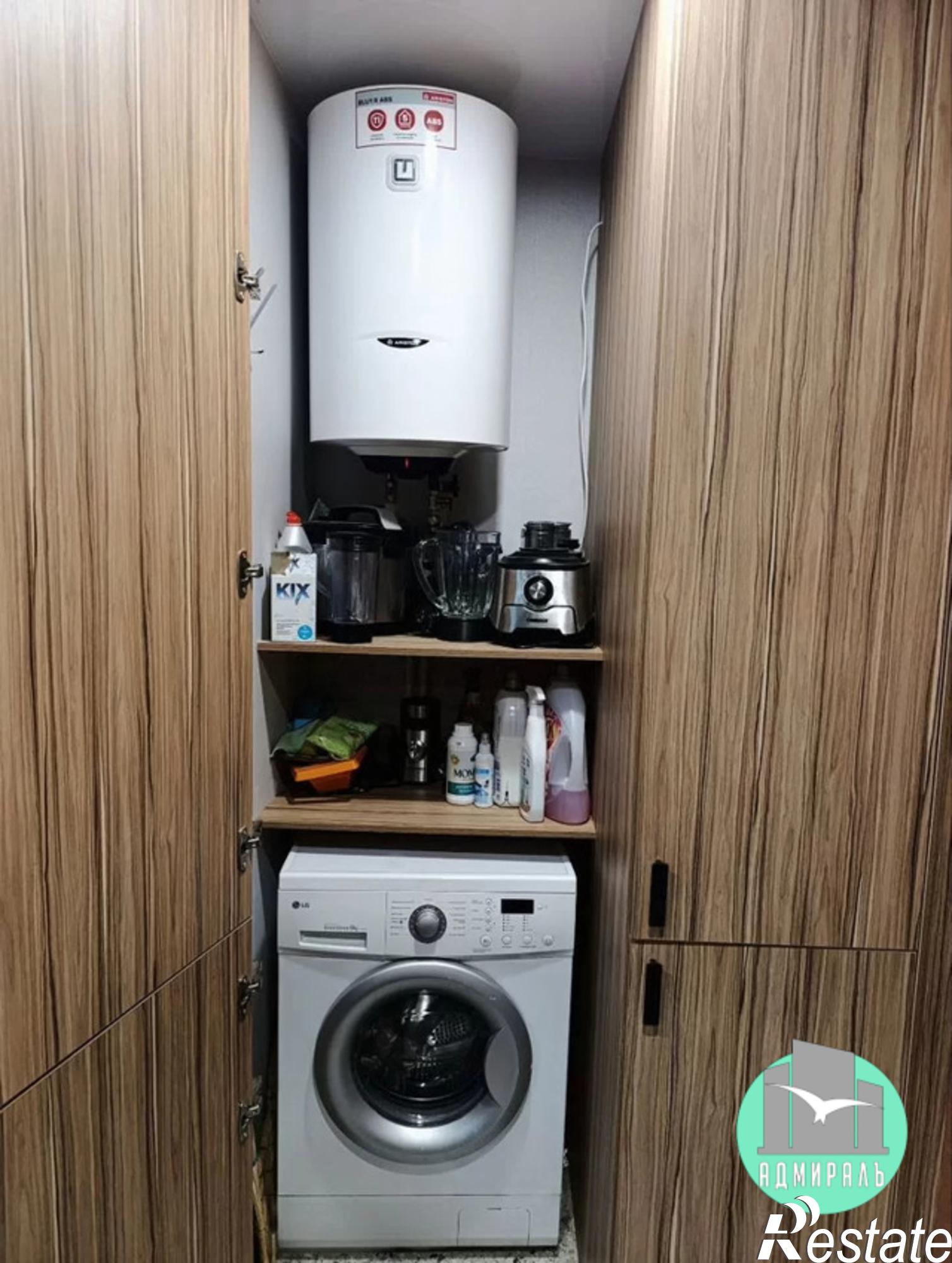 Продажа 1-комн квартиры муниципальное образование Новороссийск,Ленина проспект,45