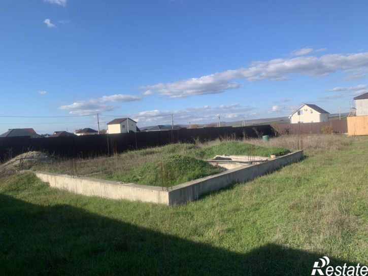 Земельный участок