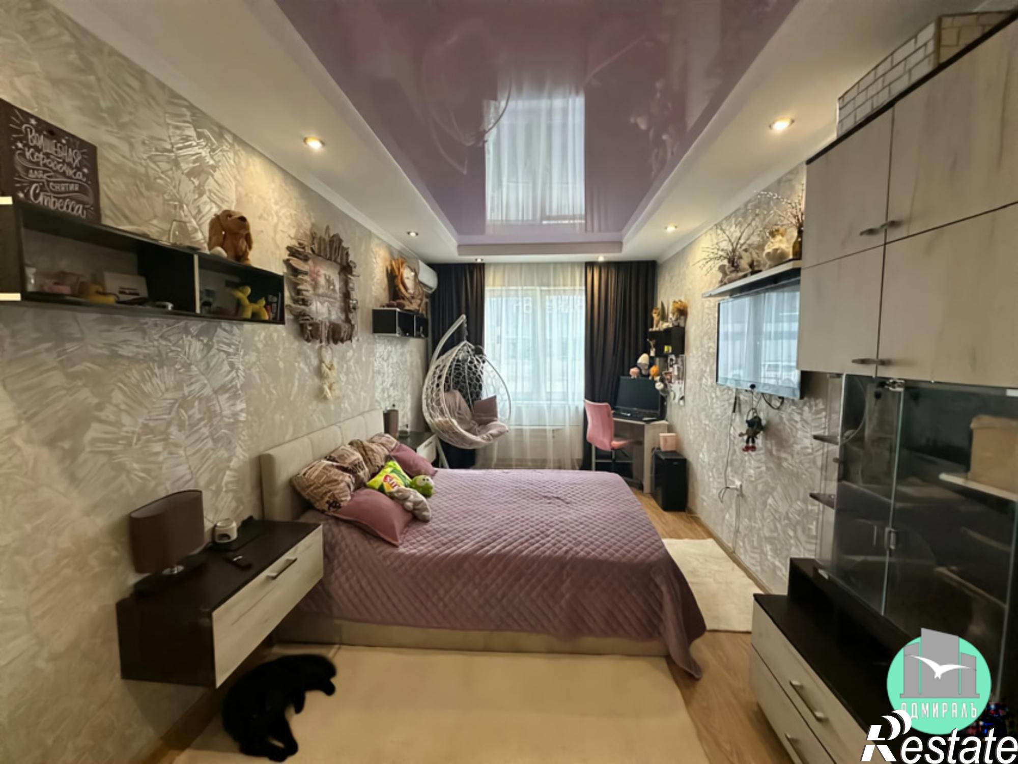 Продажа 2-комн квартиры муниципальное образование Новороссийск,Южная улица,19