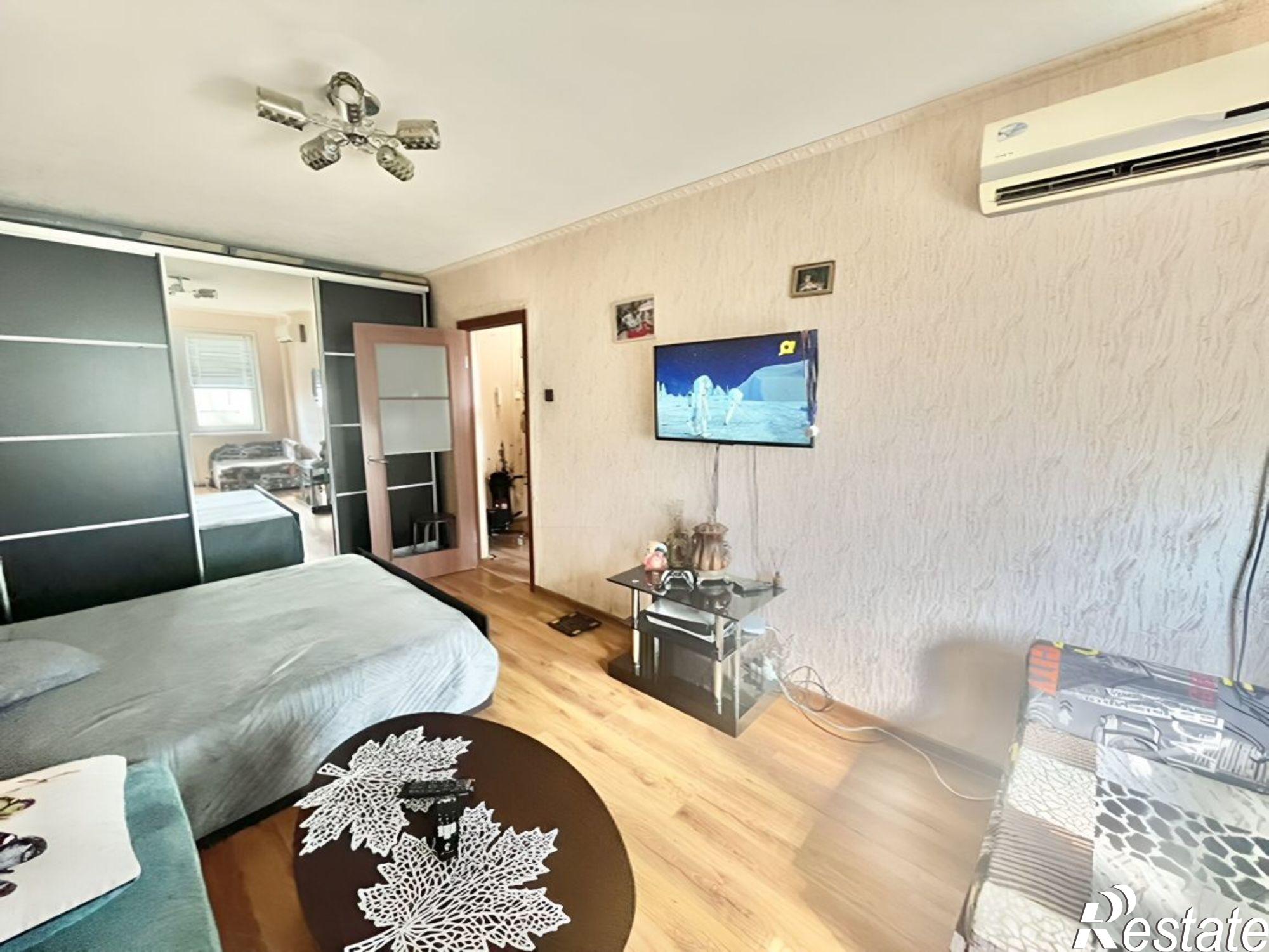 Купить квартиру за 5 300 000 рублей на Мефодиевская улица, 108