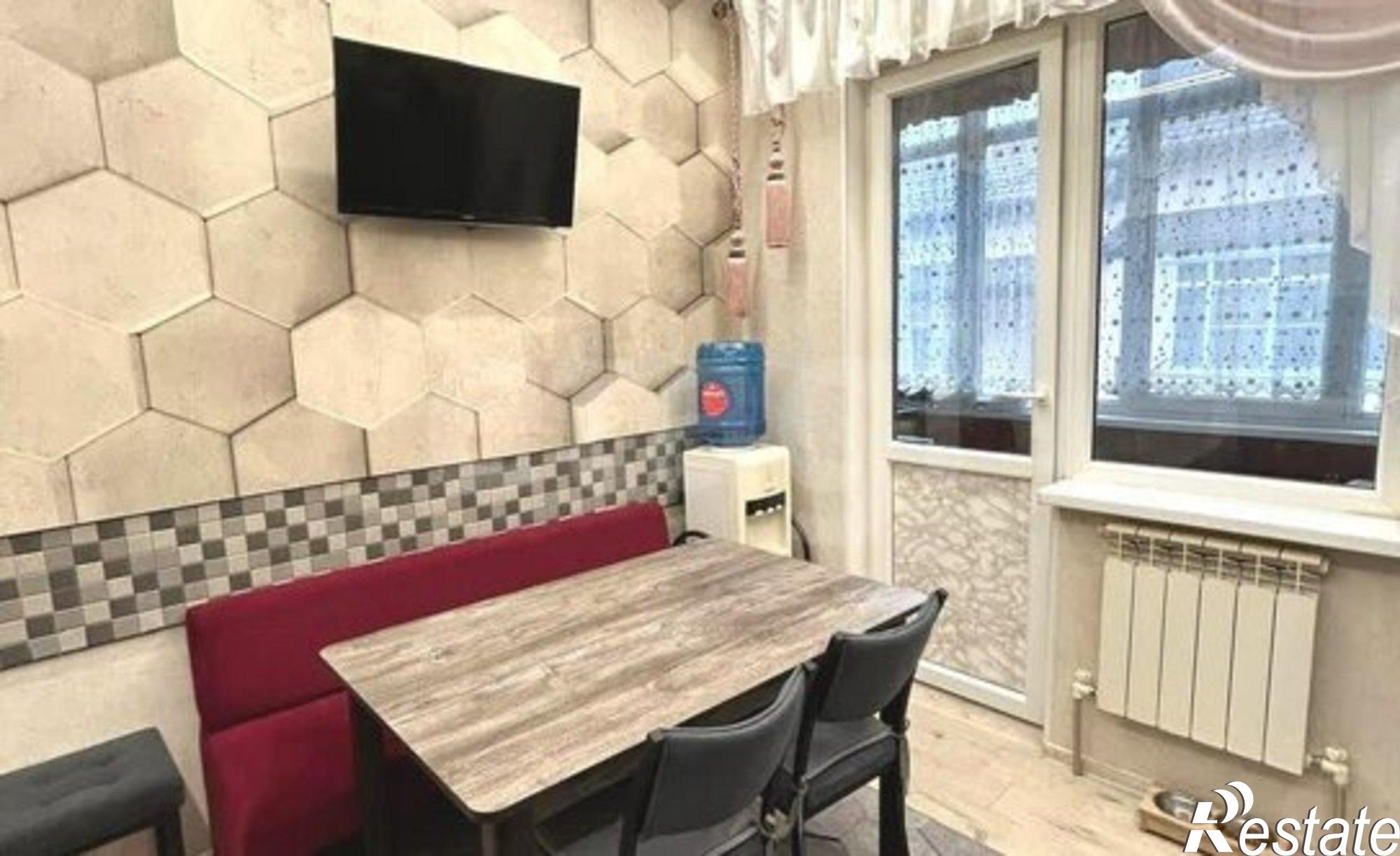 Купить квартиру за 11 300 000 рублей на 3-й Подгорный переулок, 12