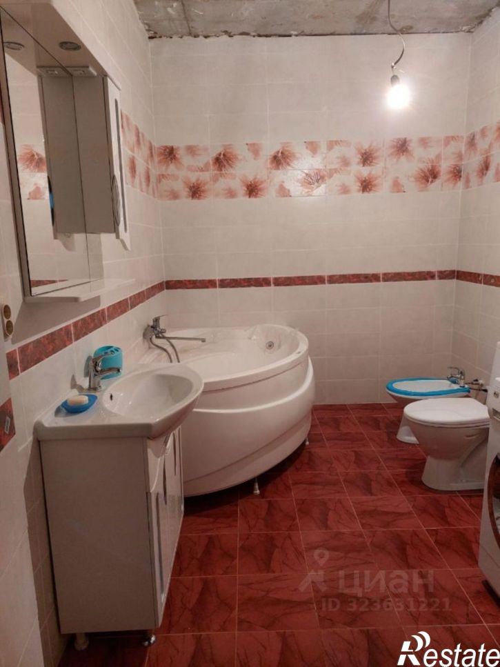 2-комн квартира Лунная улица, 1,  д. 1