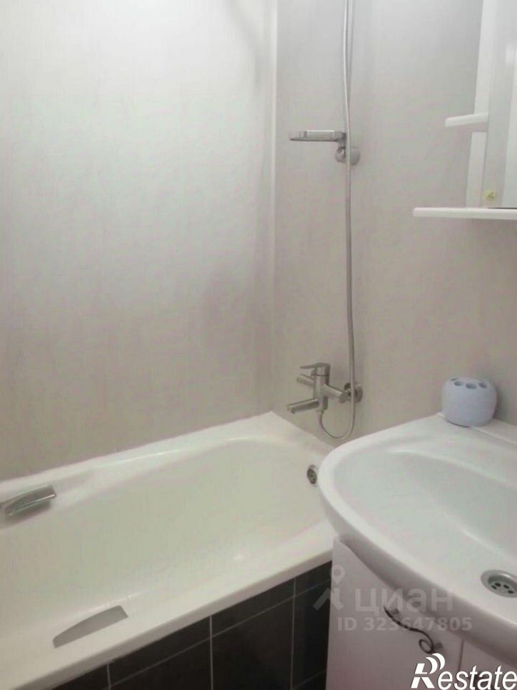 3-комн квартира улица Дзержинского, 132,  д. 132