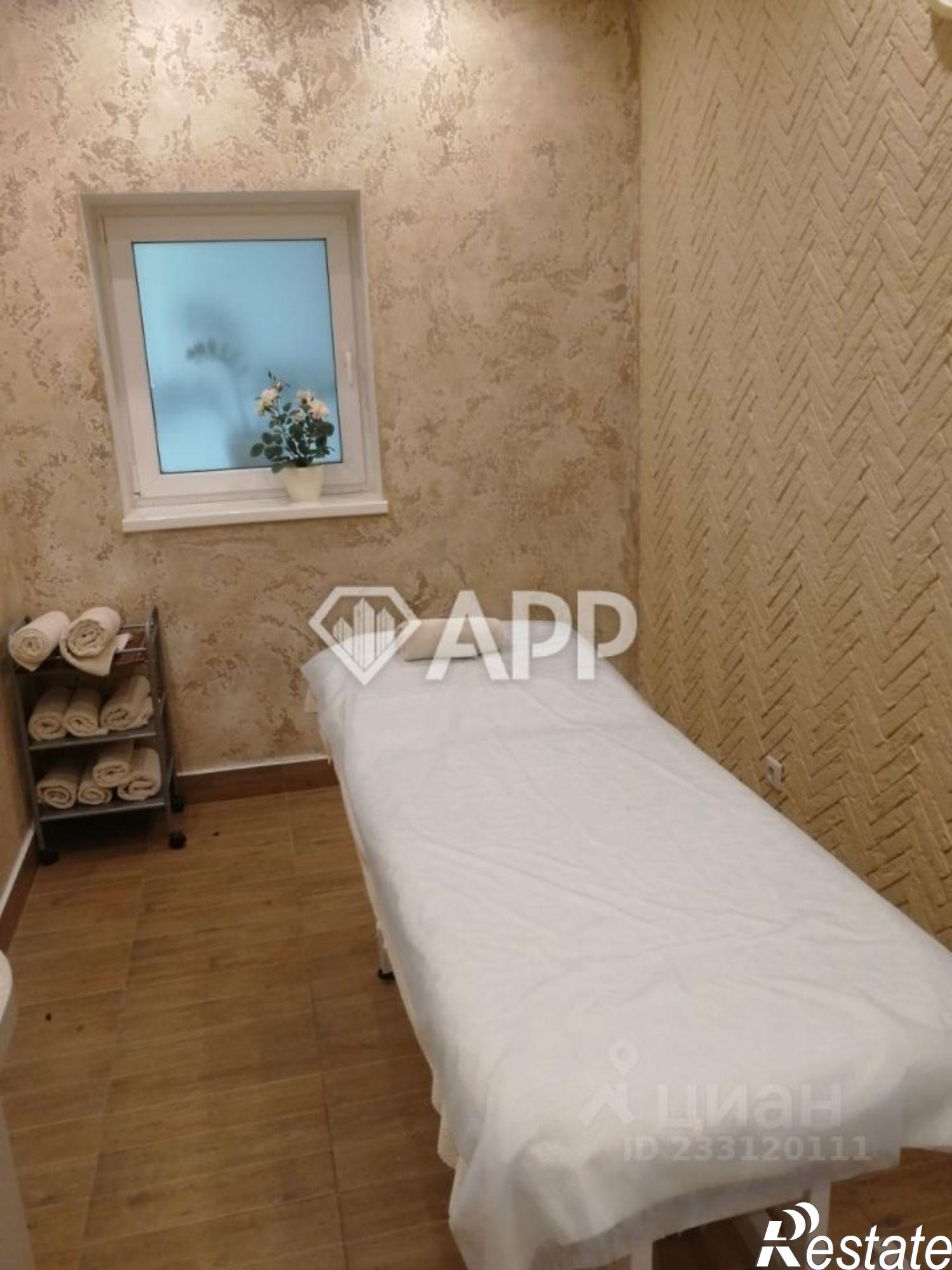 Купить торговое помещение за 120 000 000 рублей на улица Видова, 210