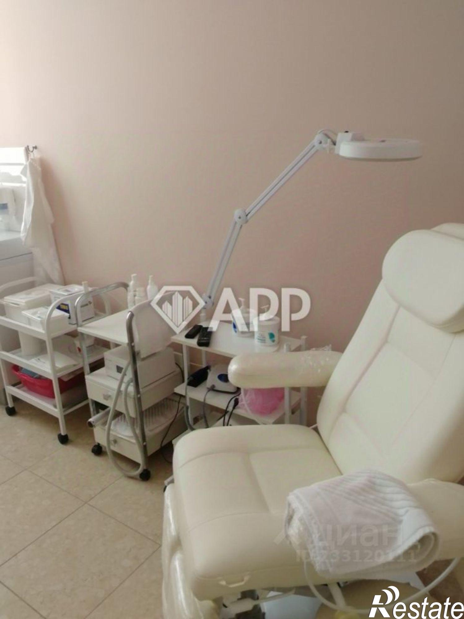 Купить торговое помещение за 120 000 000 рублей на улица Видова, 210