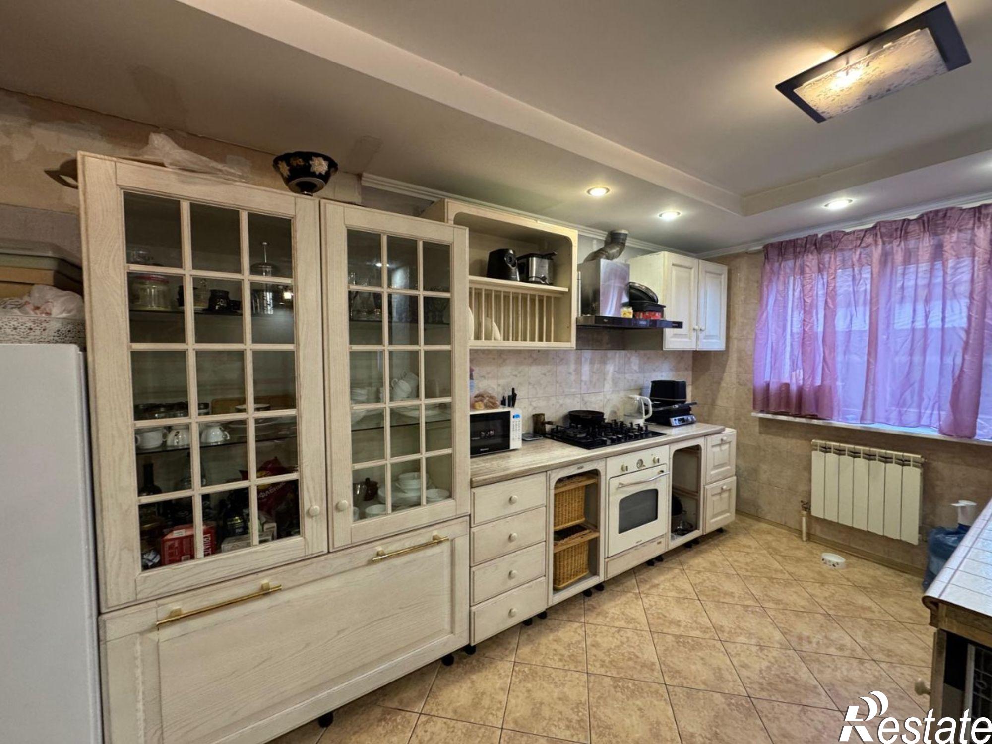 Сдать дачу, дом, коттедж за 67 000 рублей на Дачный пер, 13