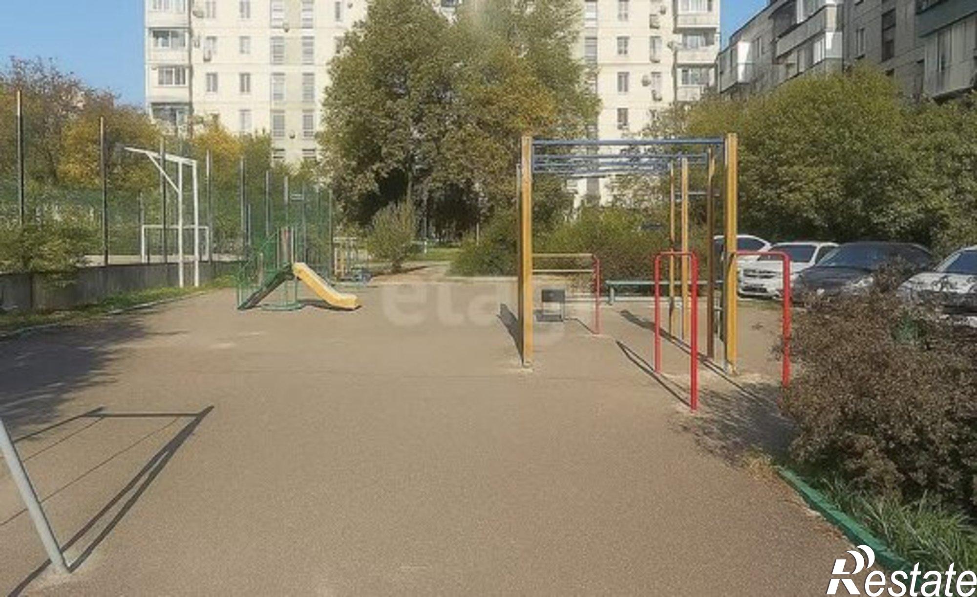 Купить квартиру за 5 000 000 рублей на улица Героев Десантников, 85