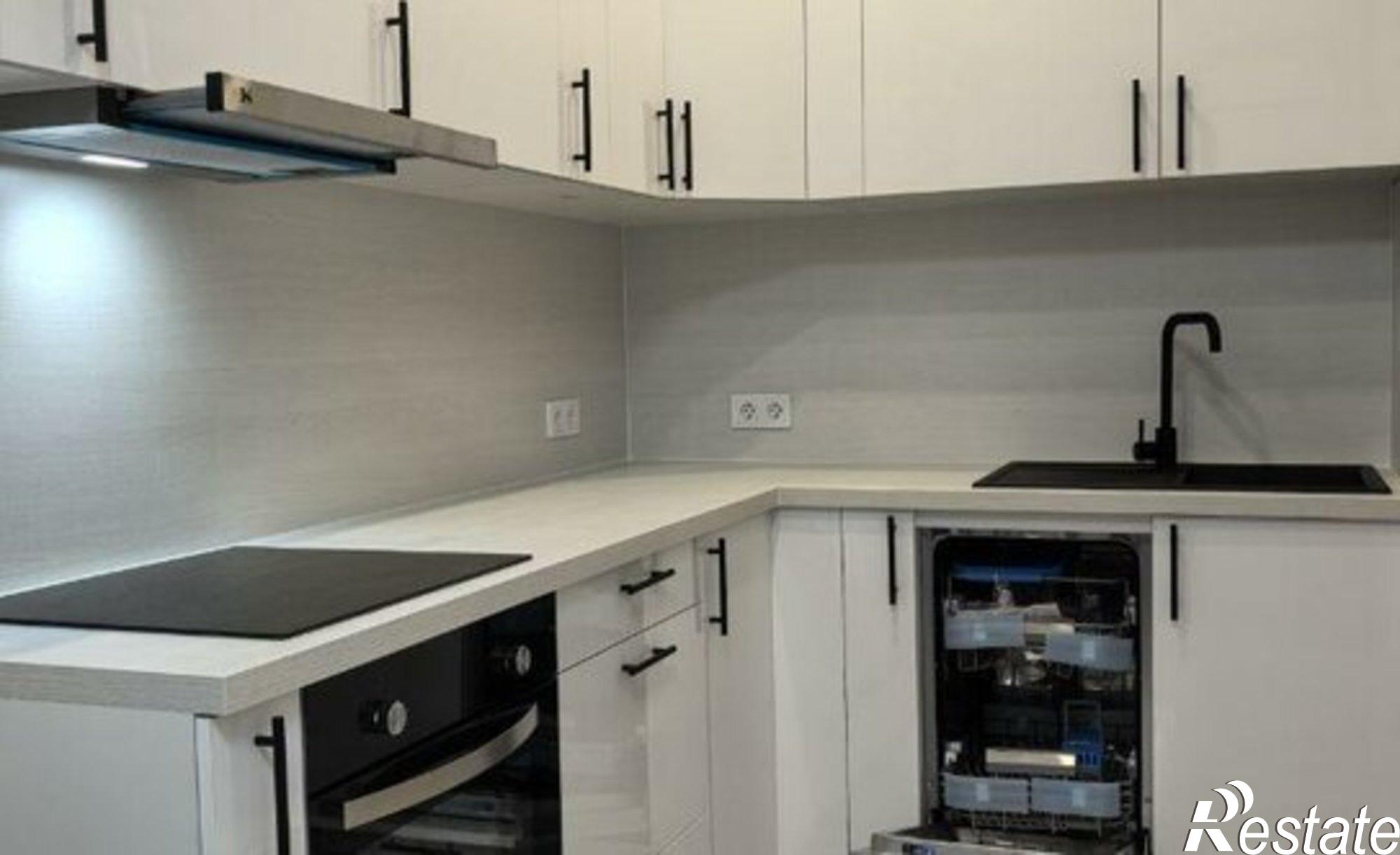 Купить квартиру за 10 990 000 рублей на улица Котанова, 4