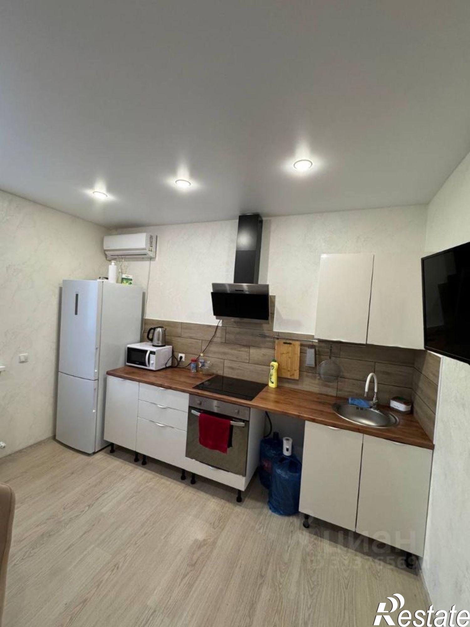 Купить квартиру за 10 000 000 рублей на улица Котанова, 4