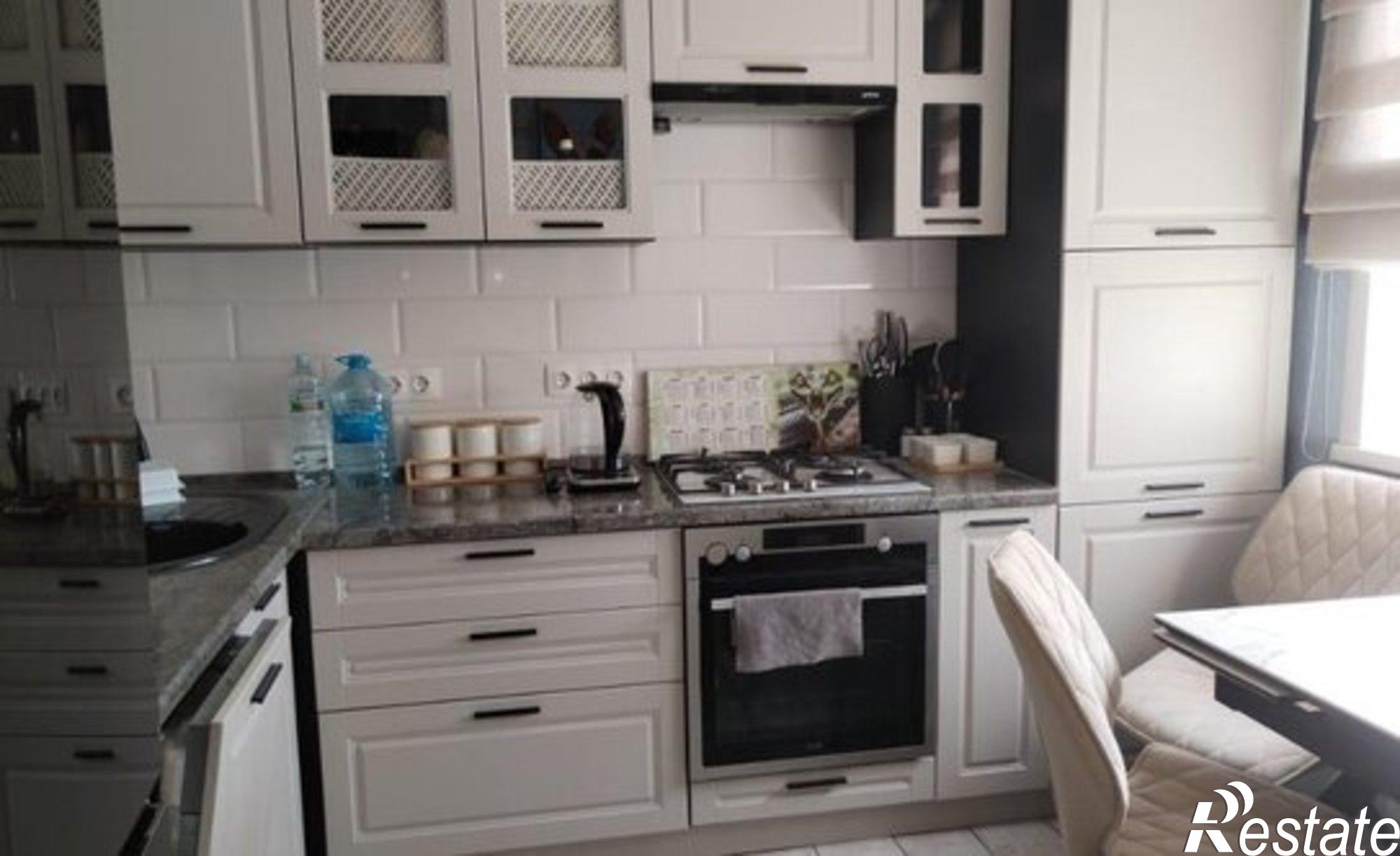 Купить квартиру за 6 000 000 рублей на улица набережная Адмирала Серебрякова, 61