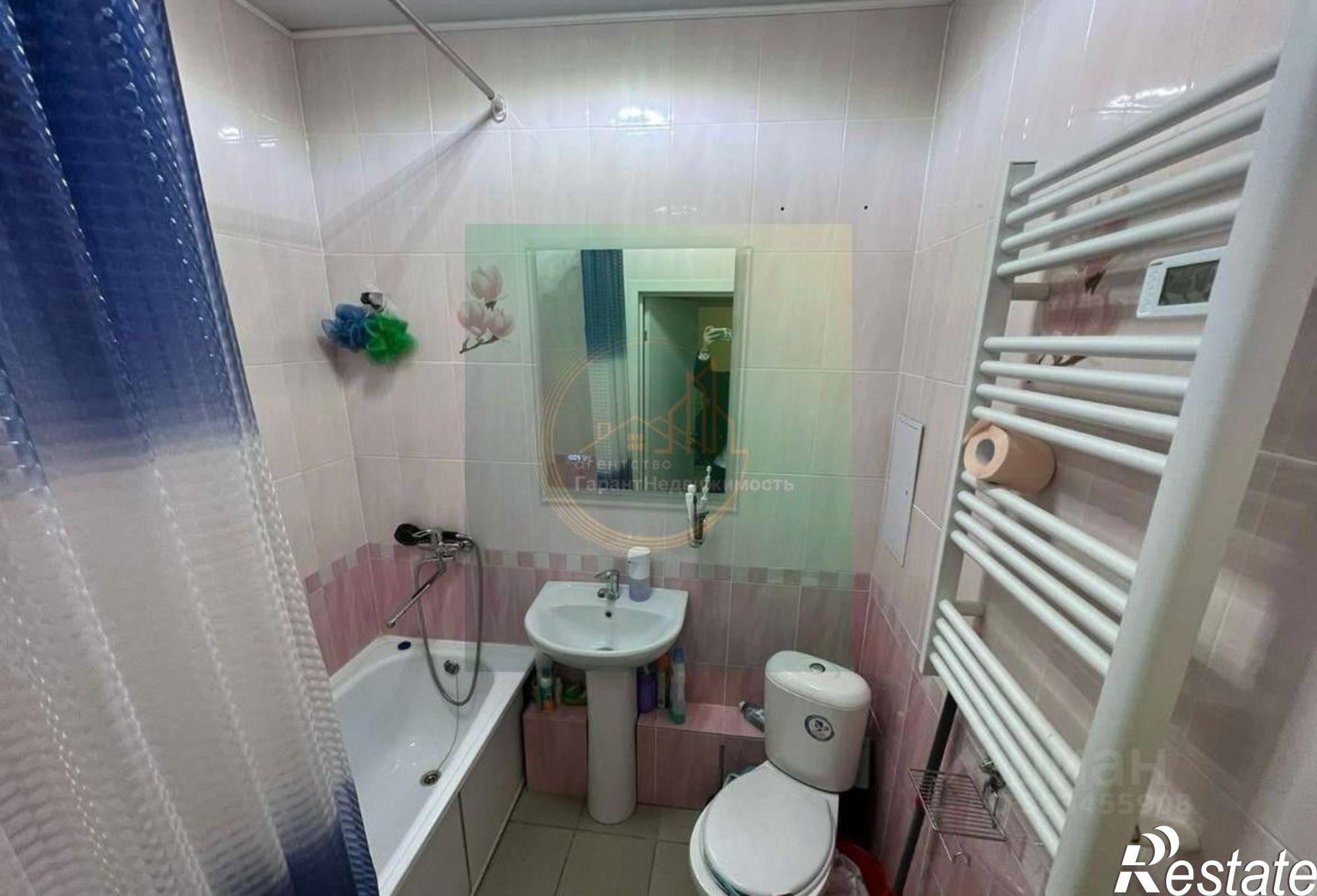 Купить квартиру за 4 200 000 рублей на Новороссийск г, Цемдолина тер.