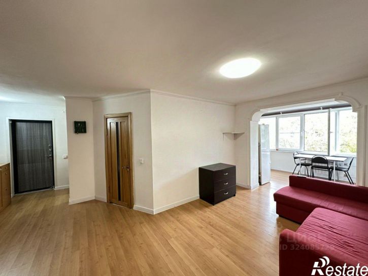 3-комн квартира улица Глухова, 14,  д. 14