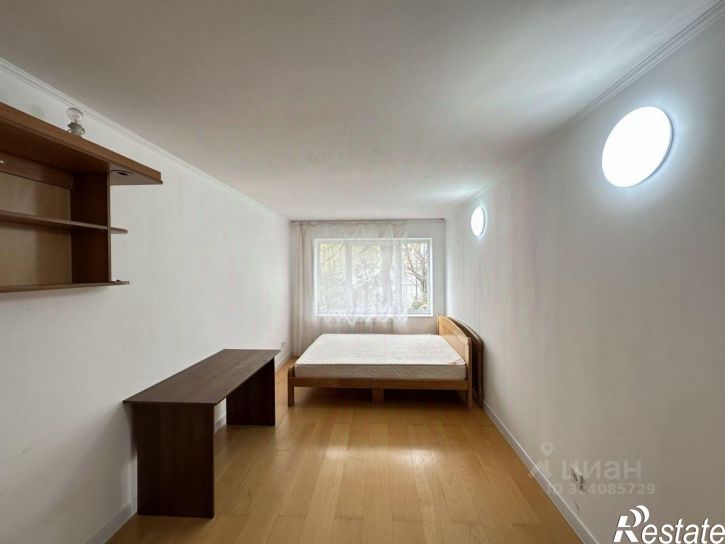 3-комн квартира улица Глухова, 14,  д. 14