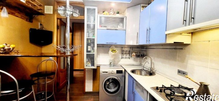 2-комн квартира наб Имени Адмирала Серебрякова, 69,  д. 69