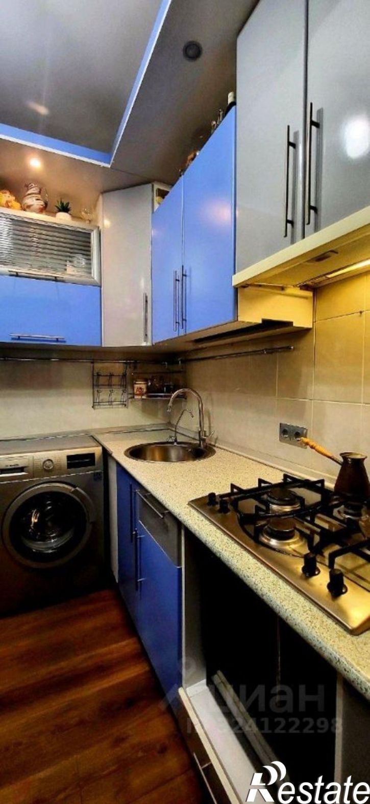 2-комн квартира наб Имени Адмирала Серебрякова, 69,  д. 69