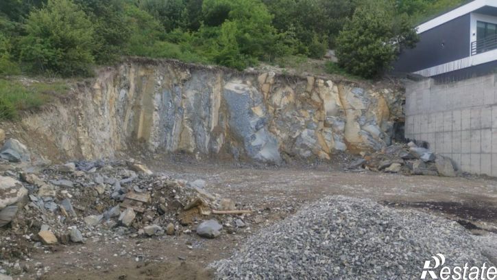 Земельный участок