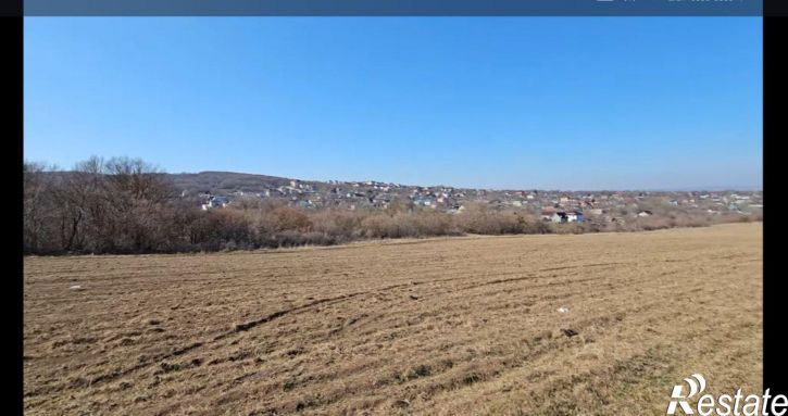 Земельный участок