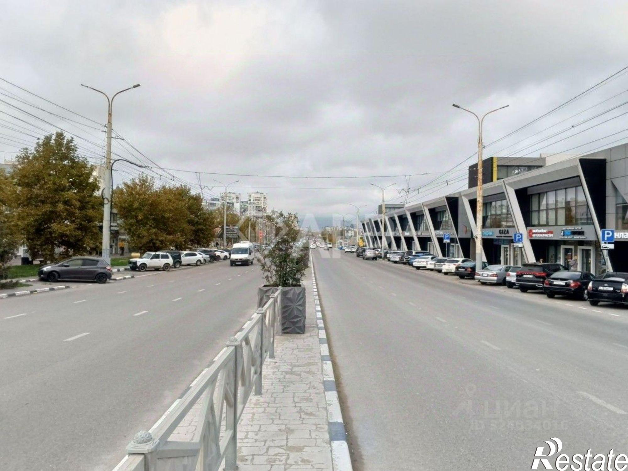 Сдать торговое помещение за 116 745 рублей на проспект Дзержинского, 190