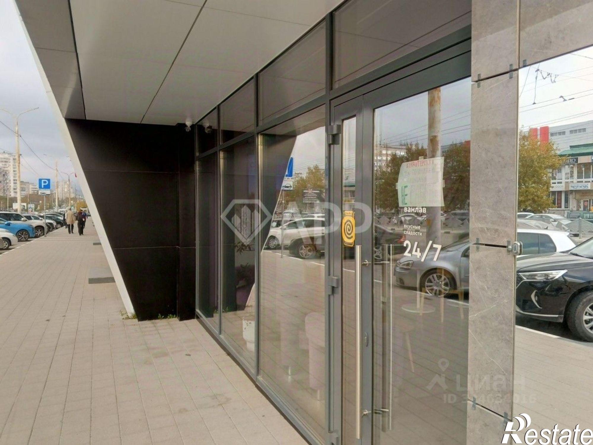 Сдать торговое помещение за 116 745 рублей на проспект Дзержинского, 190