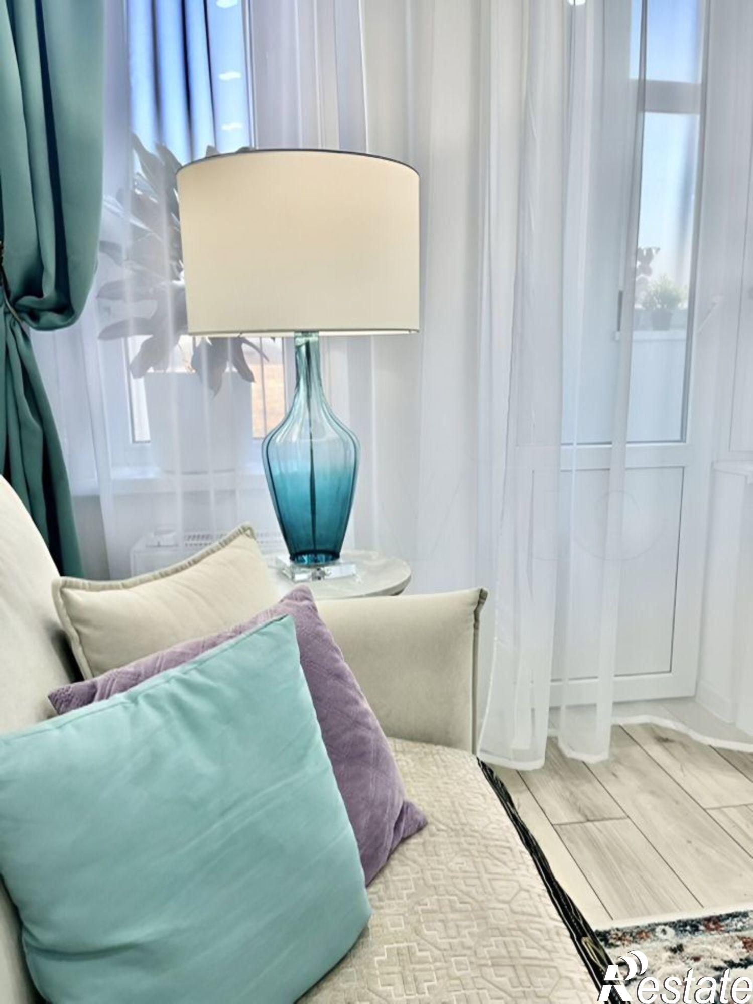 Купить квартиру за 11 000 000 рублей на улица Революции 1905 года, 37