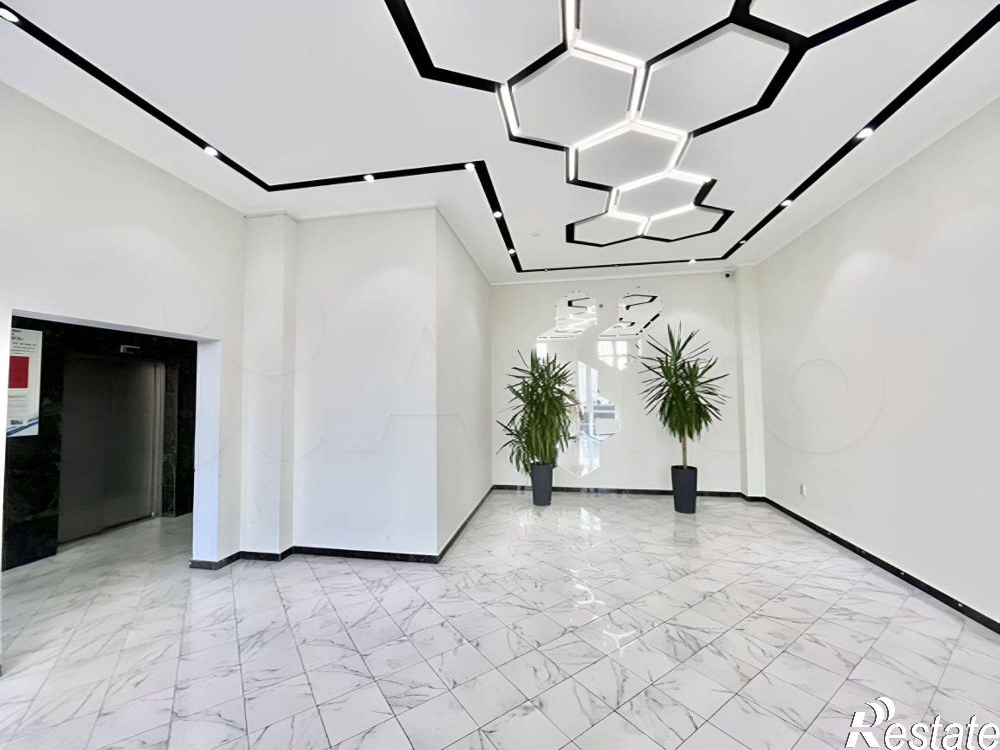 Купить квартиру за 11 000 000 рублей на улица Революции 1905 года, 37