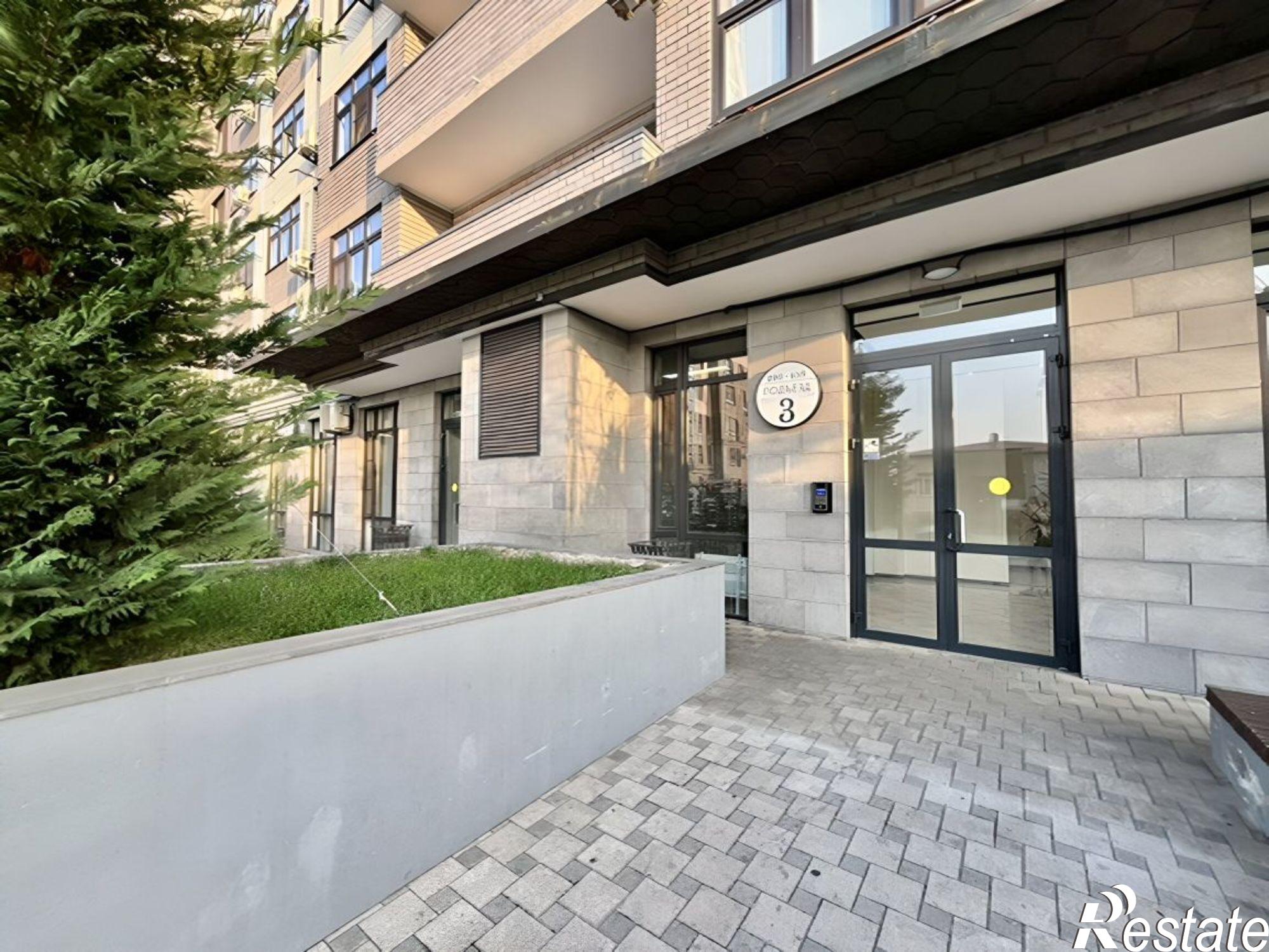 Купить квартиру за 11 000 000 рублей на улица Революции 1905 года, 37