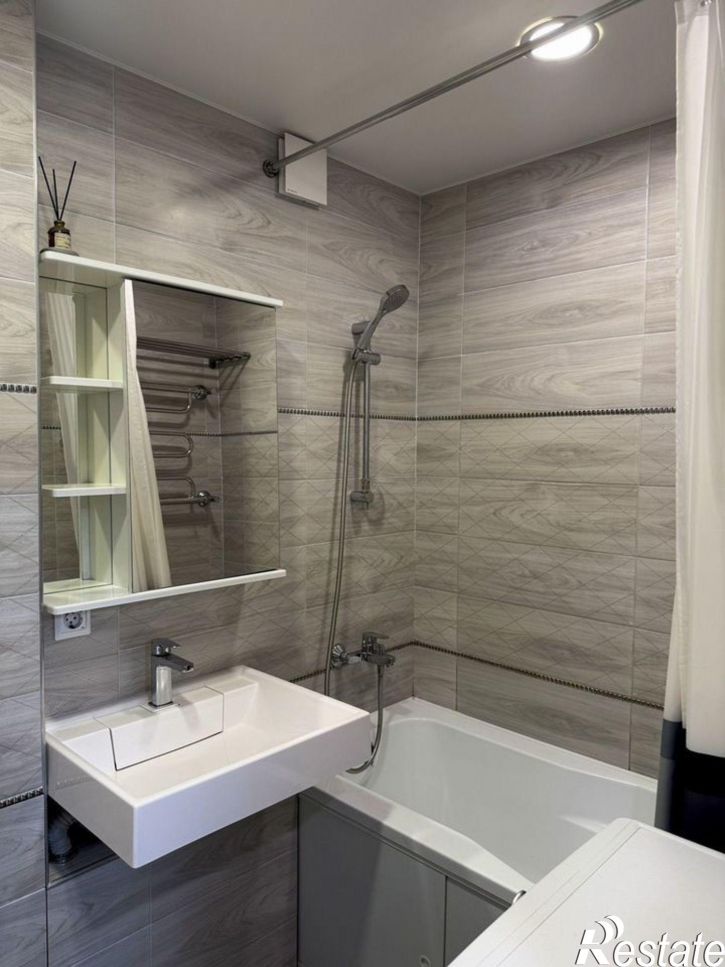 1-комн квартира ул Героев Десантников, 7,  д. 7