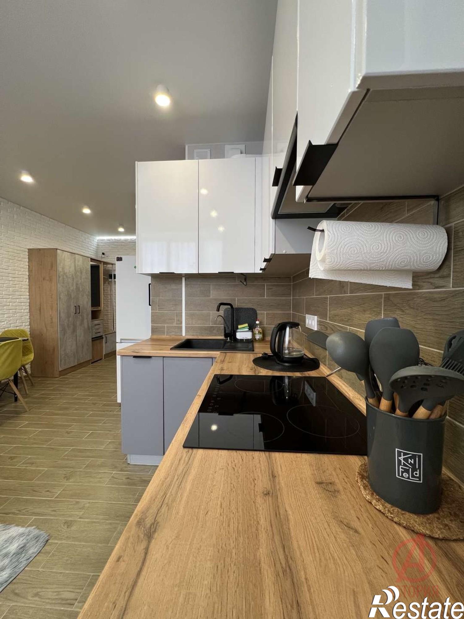 Сдать студию за 25 000 рублей на Хворостянского улица, 21