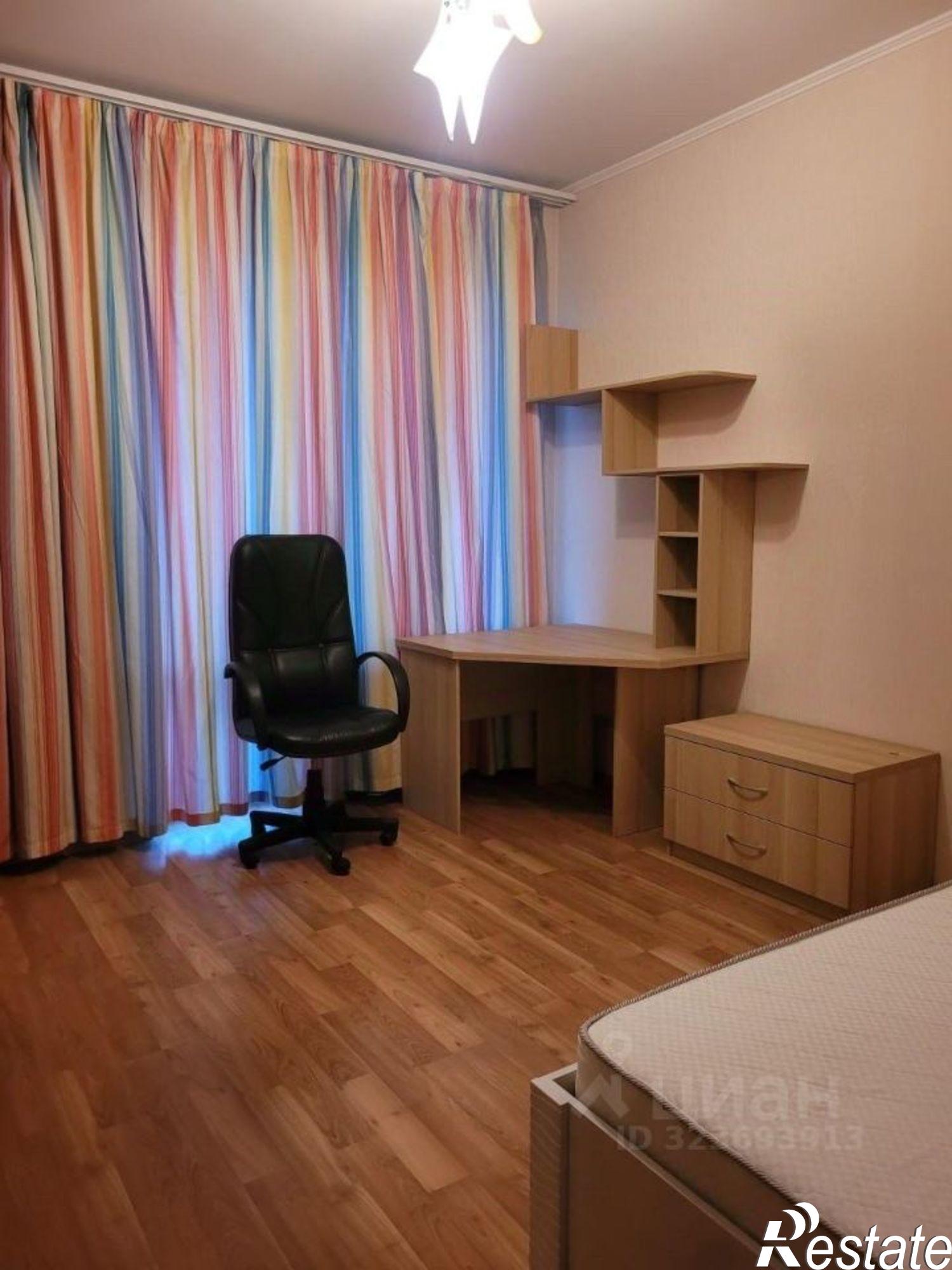 Сдать дачу, дом, коттедж за 70 000 рублей на 1-й Кирилловский пер, 7