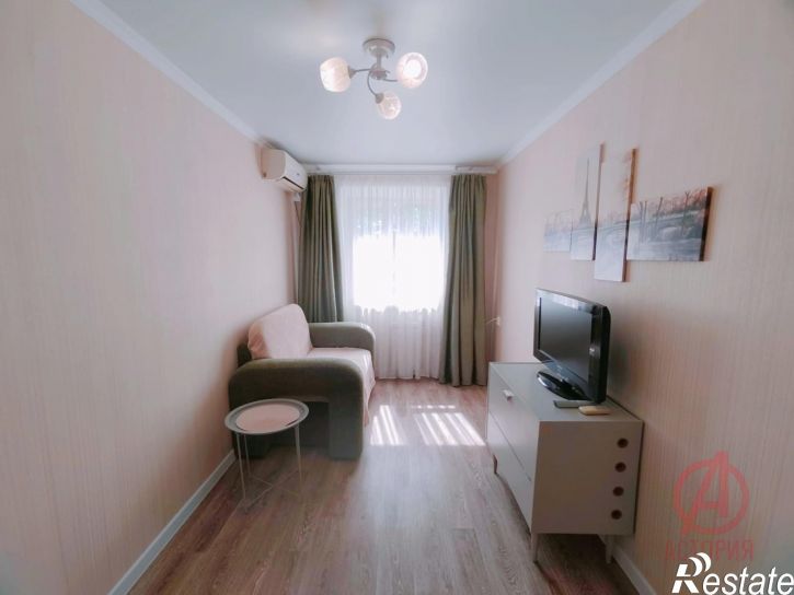 3-комн квартира Ленина проспект, 13