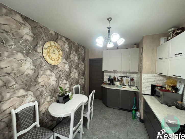 3-комн квартира муниципальное образование Новороссийск,Героев Десантников улица,30