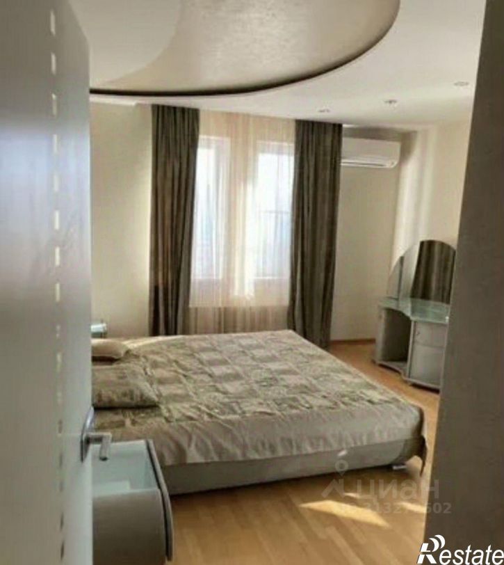 4-комн квартира набережная Адмирала Серебрякова, 61А,  д. 61А