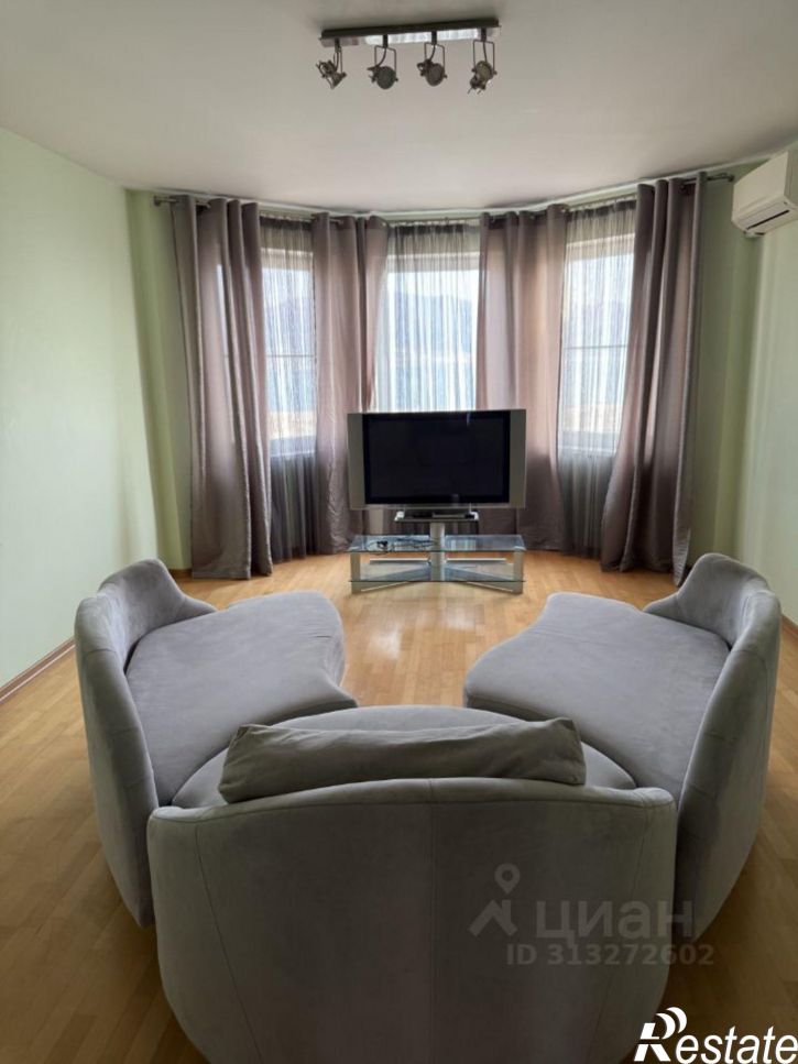 4-комн квартира набережная Адмирала Серебрякова, 61А,  д. 61А