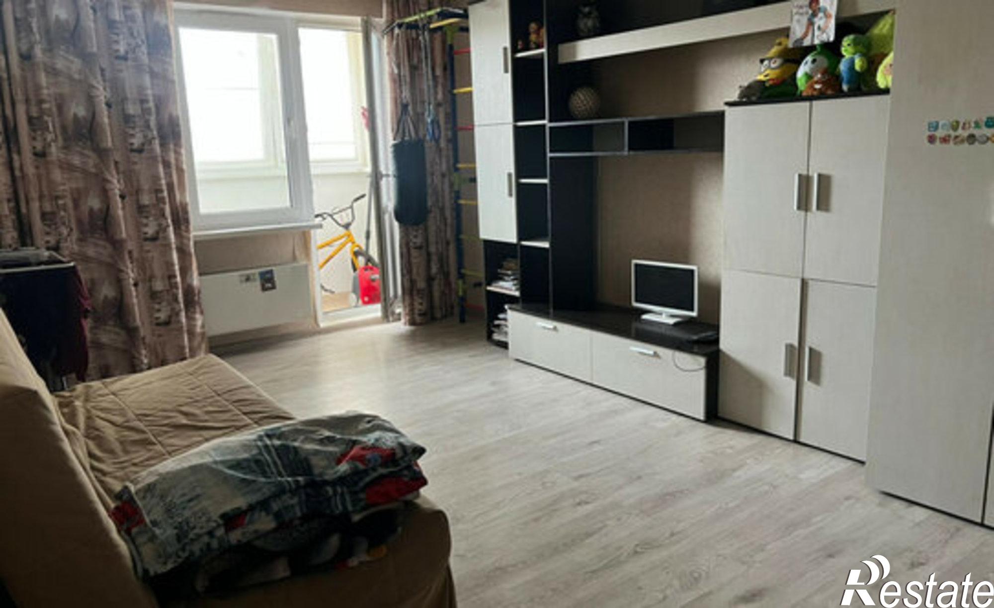 Купить квартиру за 10 800 000 рублей на ул Видова, 220