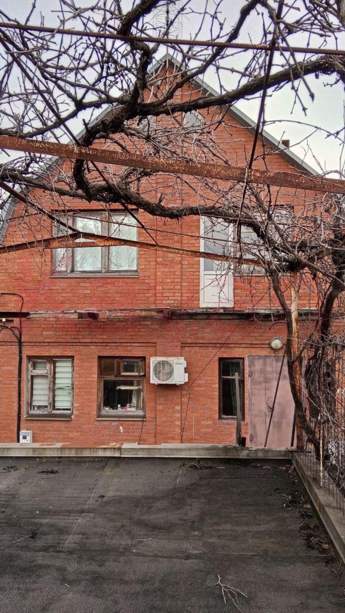 Купить дачу, дом, коттедж за 15 550 000 рублей на Рубина ул.