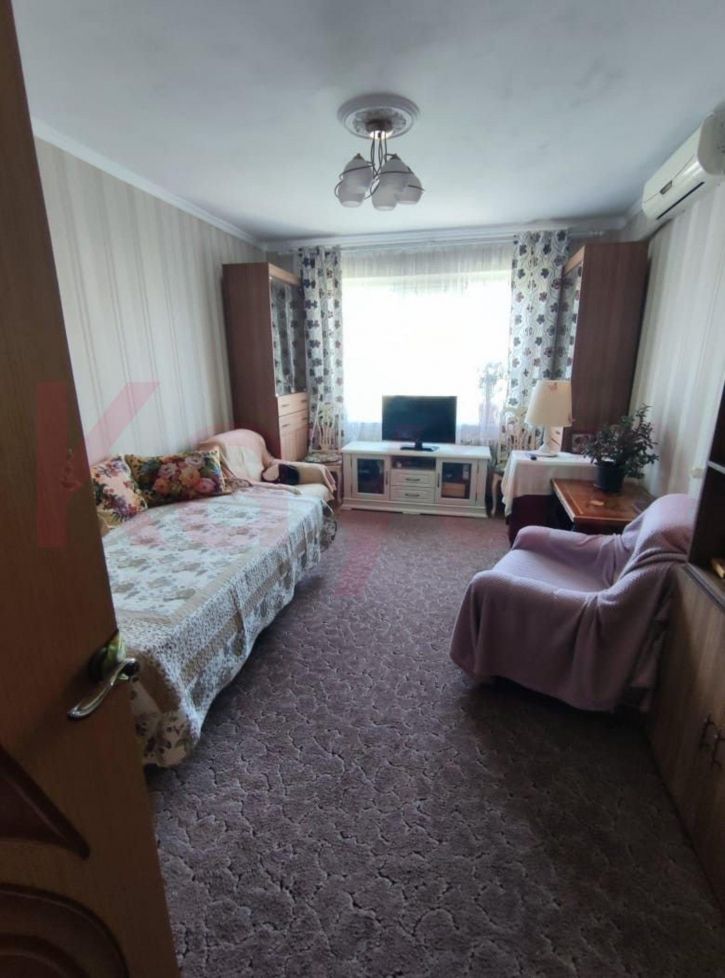 3-комн квартира Видова ул.