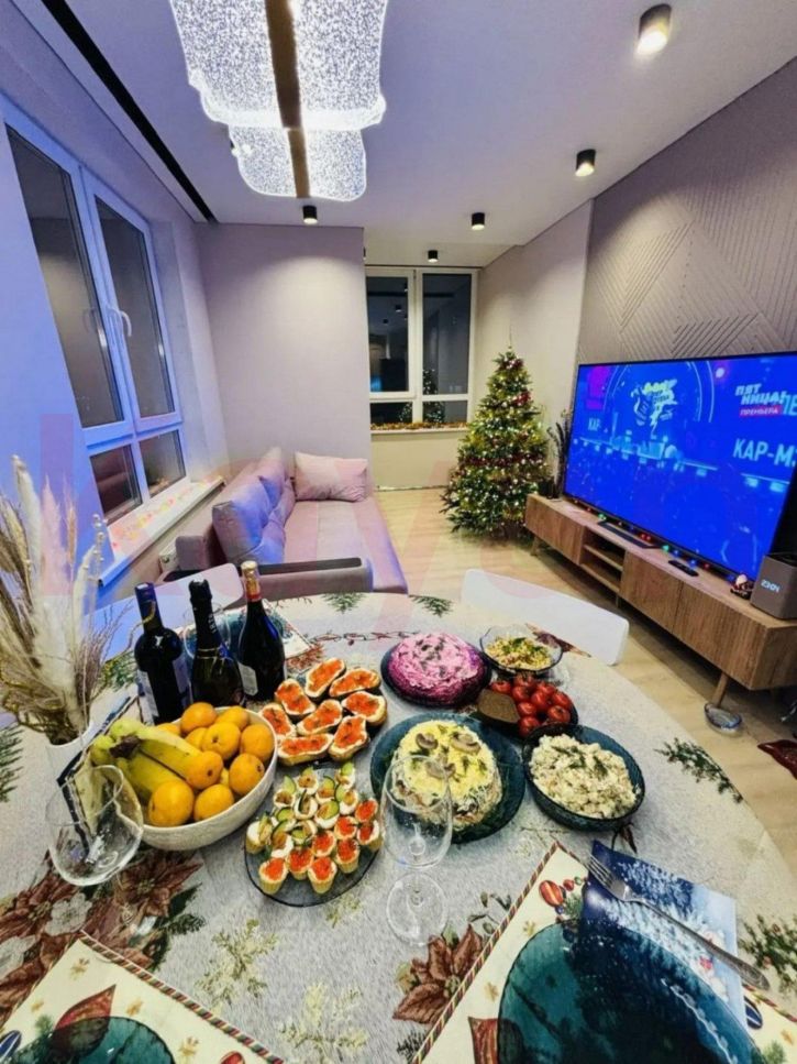 3-комн квартира Куникова ул.