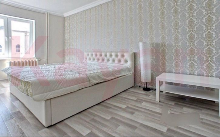 3-комн квартира Дзержинского проспект