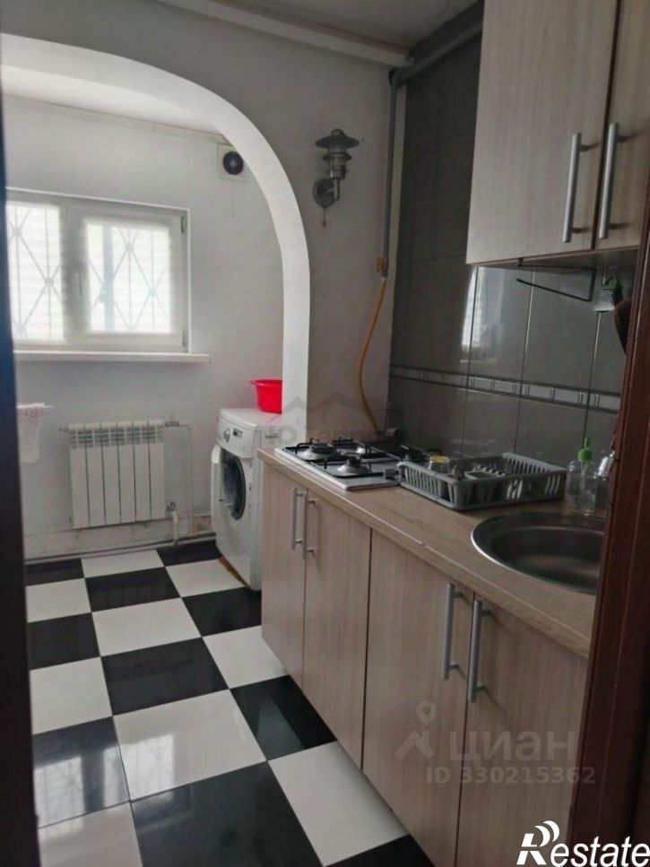 4-комн квартира улица Челюскинцев, 32,  д. 32