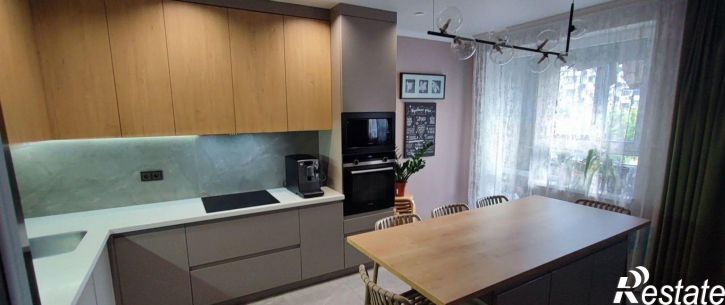 3-комн квартира ул Бориса Пупко, 5,  д. 5