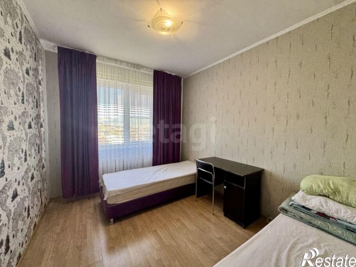 3-комн квартира улица Куникова, 52,  д. 52