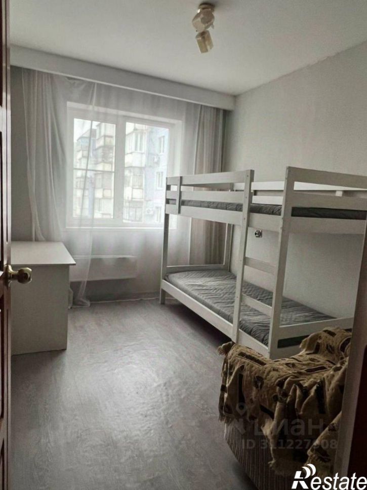 3-комн квартира улица Видова, 167А,  д. 167А