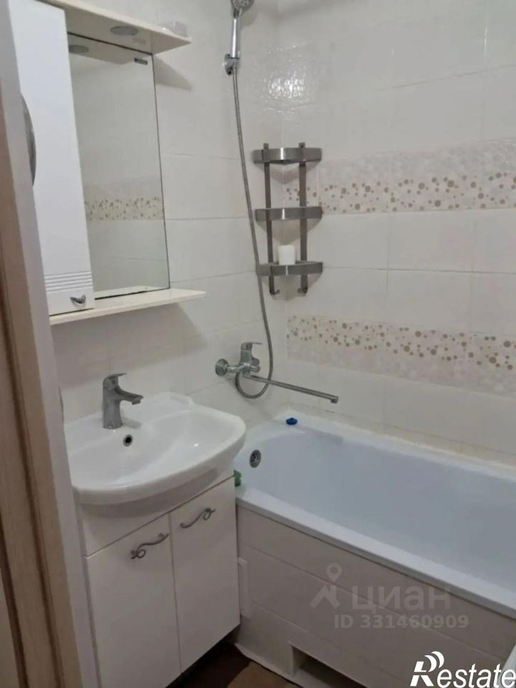 3-комн квартира ул Дзержинского, 138,  д. 138