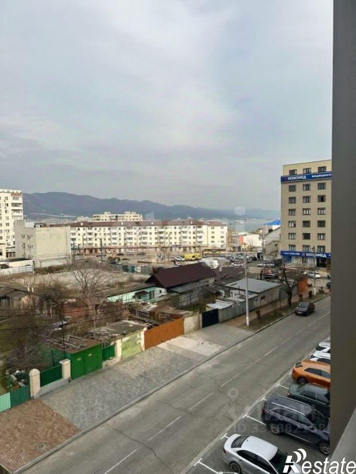 Гараж/парковка ул Исаева, 42,  д. 42