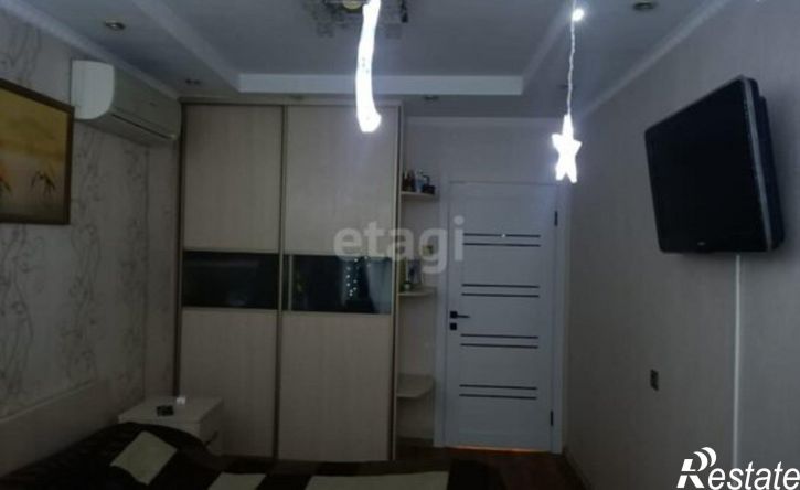 3-комн квартира ул Дзержинского, 126,  д. 126