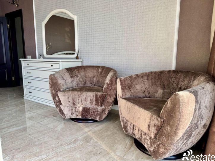 3-комн квартира ул Видова, 210Г,  д. 210Г