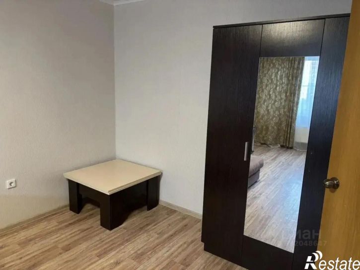 1-комн квартира пр-кт Дзержинского, 240,  д. 240