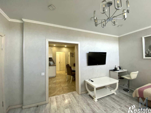 Продажа 2-комн квартиры Лейтенанта Шмидта улица, 17