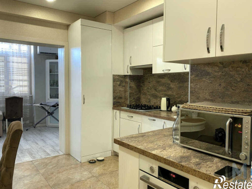 Продажа 2-комн квартиры Лейтенанта Шмидта улица, 17