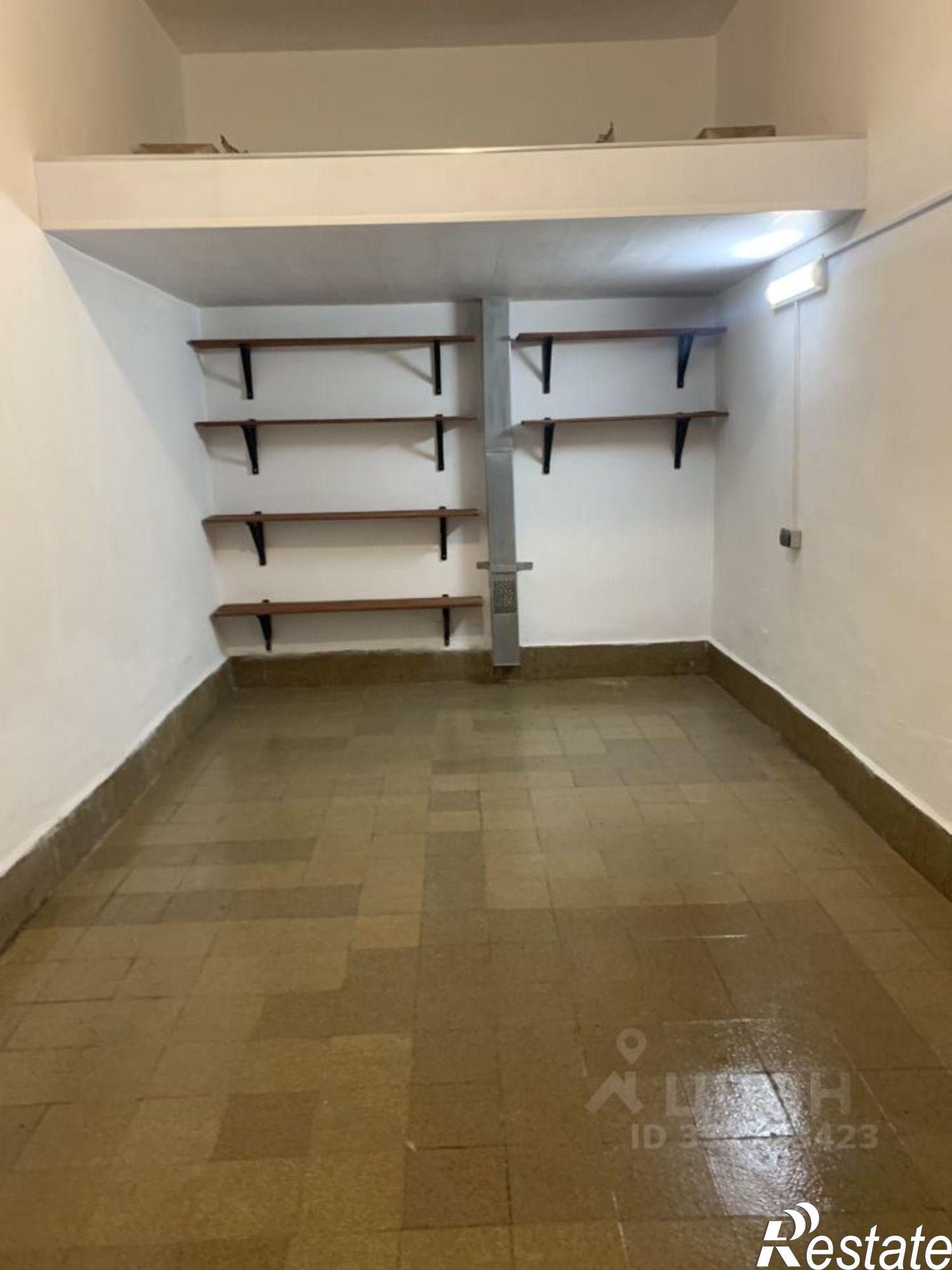 Купить гараж, место в паркинге за 2 174 860 рублей на ул Молодежная, 28